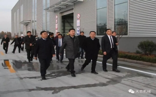 山東省住建廳黨組成員、副廳長張曉海蒞臨天意機(jī)械調(diào)研指導(dǎo)